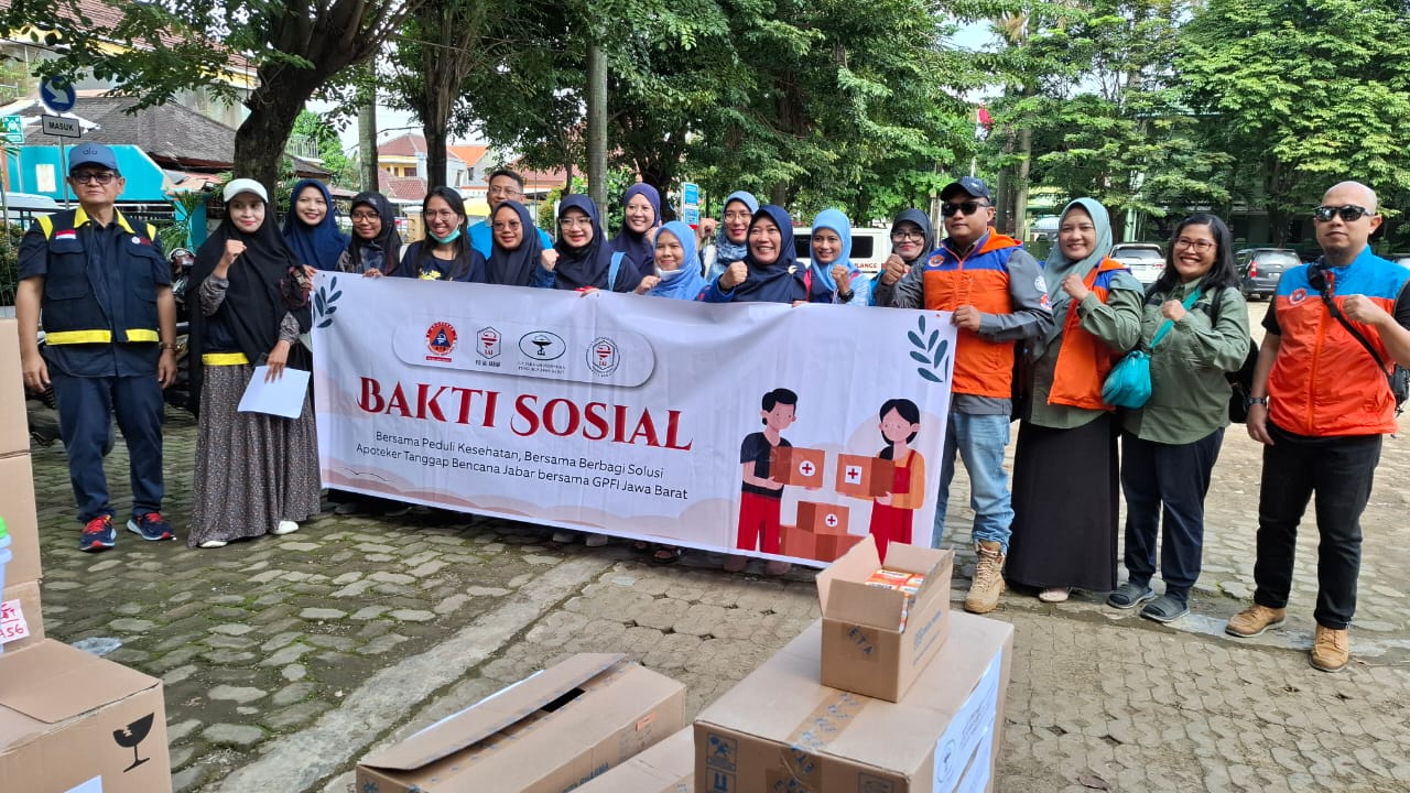 Bakti Sosial Bersama Peduli Kesehatan Bersama Berbagi Solusi Kolaborasi ATB Jabat, PC IAI Kota Bekasi dan GPFI Provinsi Jawa Barat